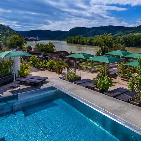 Gartenhotel & Weingut Pfeffel เดิร์นชไตน์ ภายนอก รูปภาพ