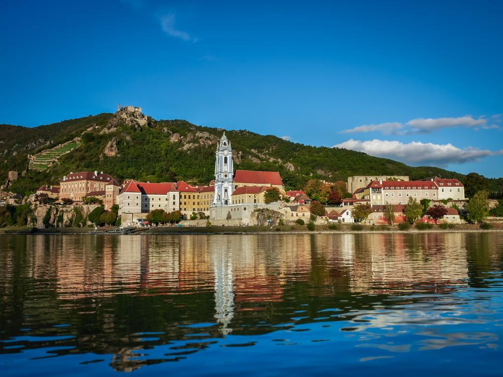 Gartenhotel & Weingut Pfeffel เดิร์นชไตน์ ภายนอก รูปภาพ