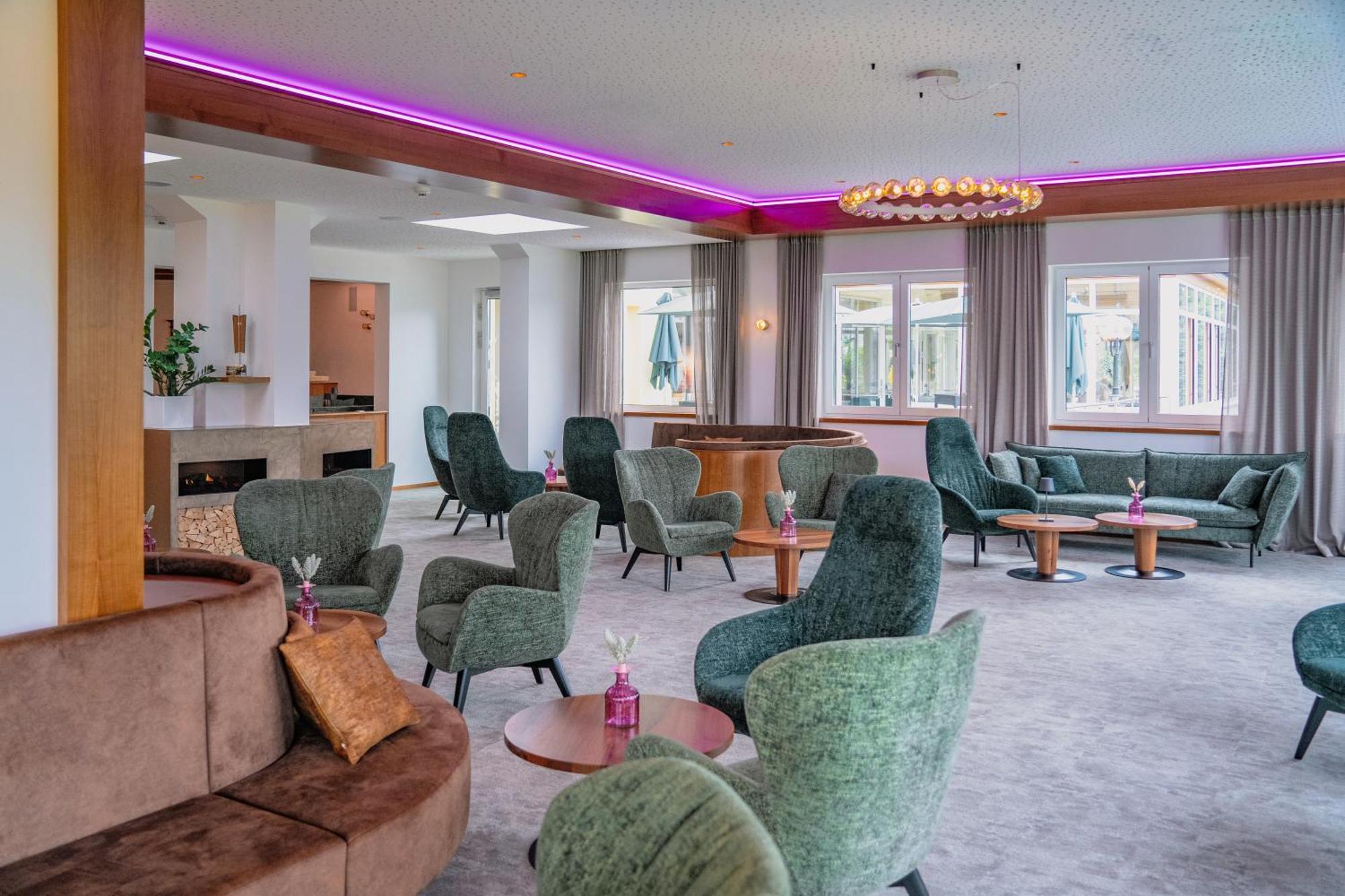 Gartenhotel & Weingut Pfeffel เดิร์นชไตน์ ภายนอก รูปภาพ